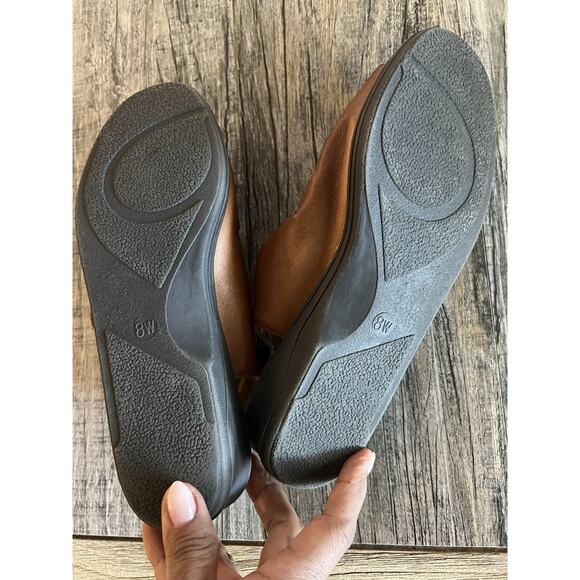 The Leather Collection Women’s Comfort Sandal Sling Back Tan Sz 8W Three Buckle - Picture 8 of 8